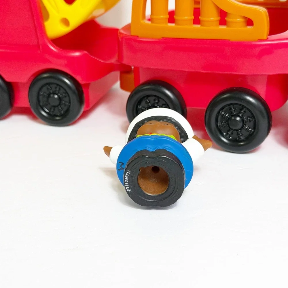 Fisher-Price Little People Zoo Talkers Animal Sounds Train Ferris Wheel Playset